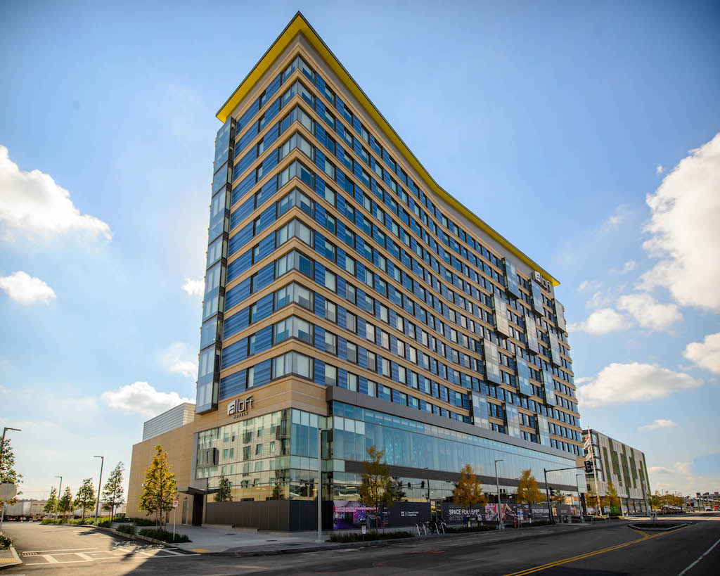 outside view of aloft hotel building